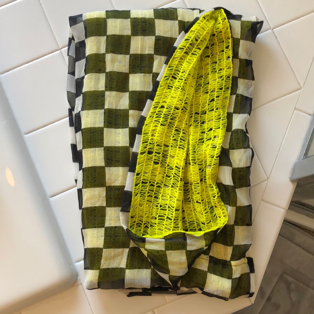 Steve Madden infinity scarf - Picture 1 of 1
